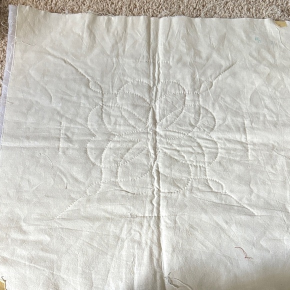 White Quilted Fabric Square - Picture 1 of 2